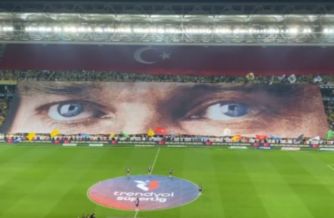 Şükrü Saraçoğlu’nda 30 Ağustos coşkusu! Tribünler ‘Mustafa Kemal’in askerleriyiz’ diye inledi – Ankaragündem