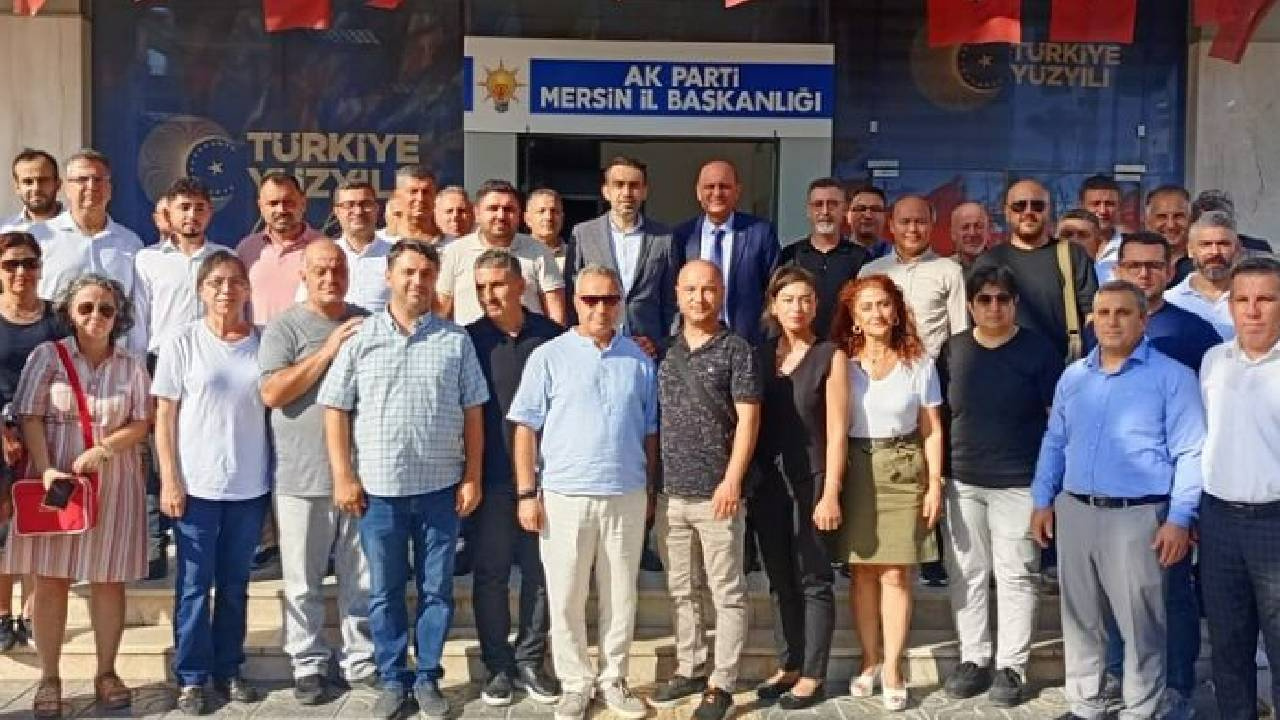 Yeni Atanan İlçe Milli Eğitim Müdürü, İlk İş AKP’yi Ziyaret Etti