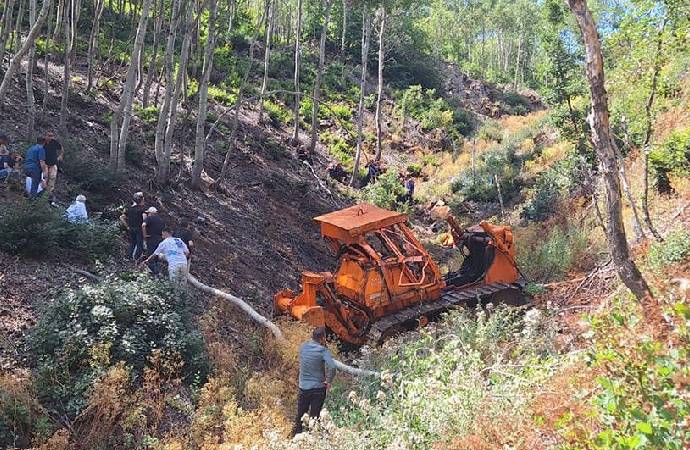 Sivas’ta orman yangınına giden dozer devrildi! 1 ölü – Ankaragündem