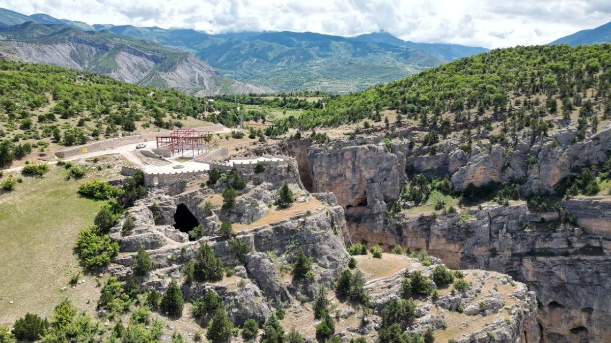 Dünyada sayılı bulunuyor! Türkiye’nin az bilinen doğal güzelliklerinden: Burayı gören Antalya’ya değil Artvin’e gidecek