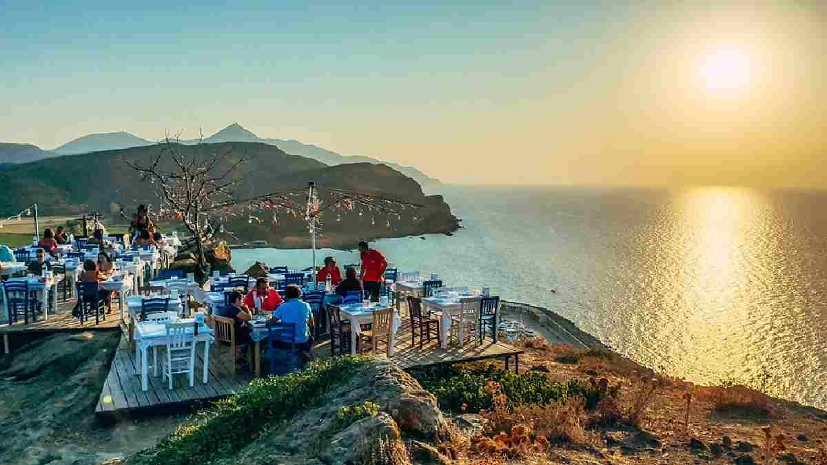 Ne Bodrum ne de Çeşme! Tatilciler bu yıl oraya akın etti: Uygun fiyatlar tatilin yeni adresini oluşturdu