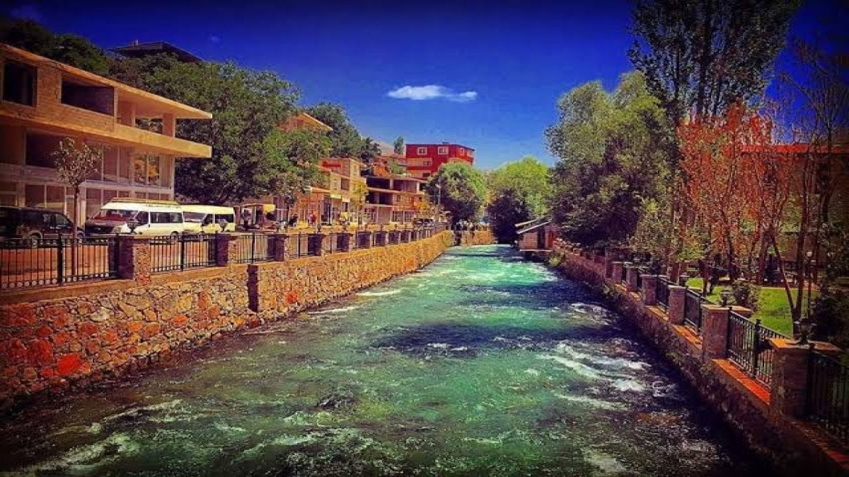 Gidip gören Doğu’nun Venedik’i diyor: Hem havası hem sokakları cennet parçası