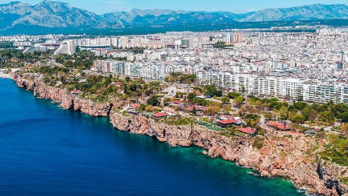 Antalya falezlerinde koruma sınırı daraltıldı