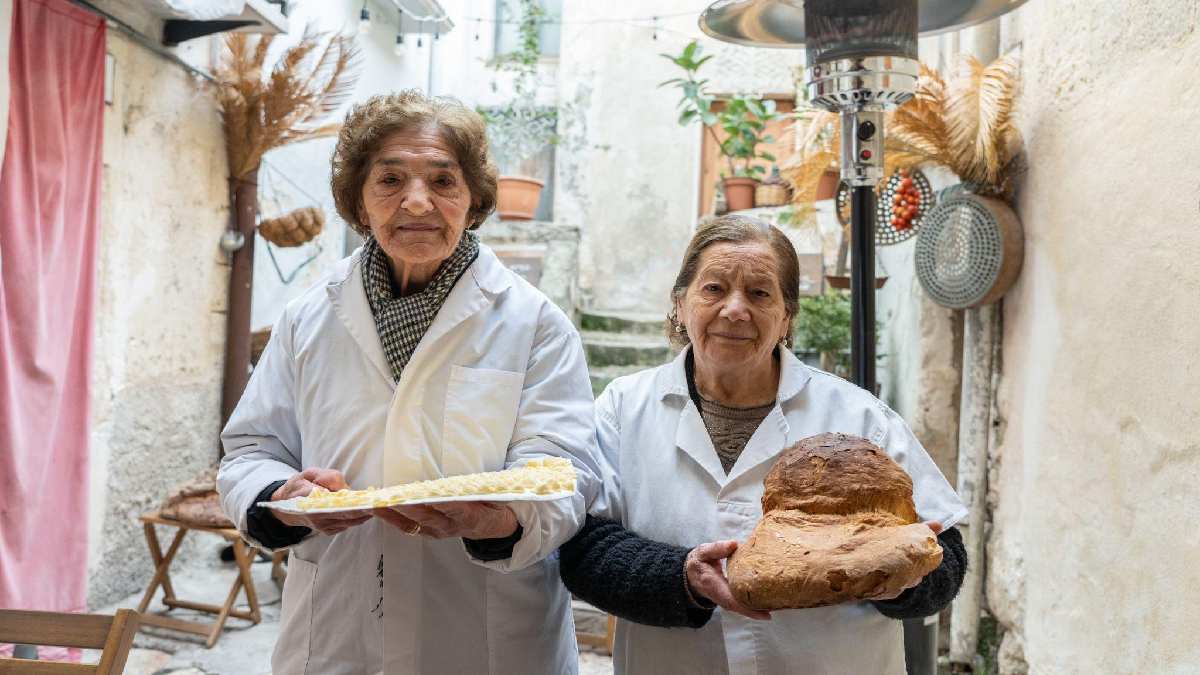 Ülkenin en eski fırını 1300 yıldır faaliyette! İki kadının başarı sırrı ise “Su, un ve iyi niyet”