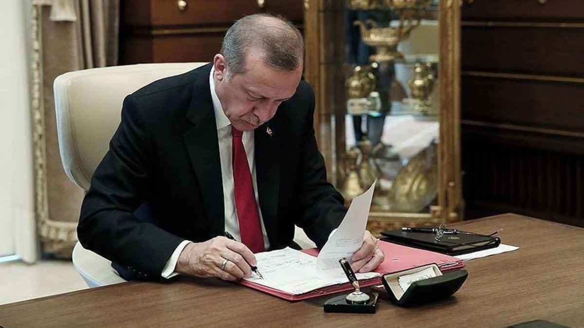 Resmi Gazete’de yayımlandı: Erdoğan, Aile ve Sosyal Hizmetler Bakan Yardımcısı Kıran’ı görevden aldı