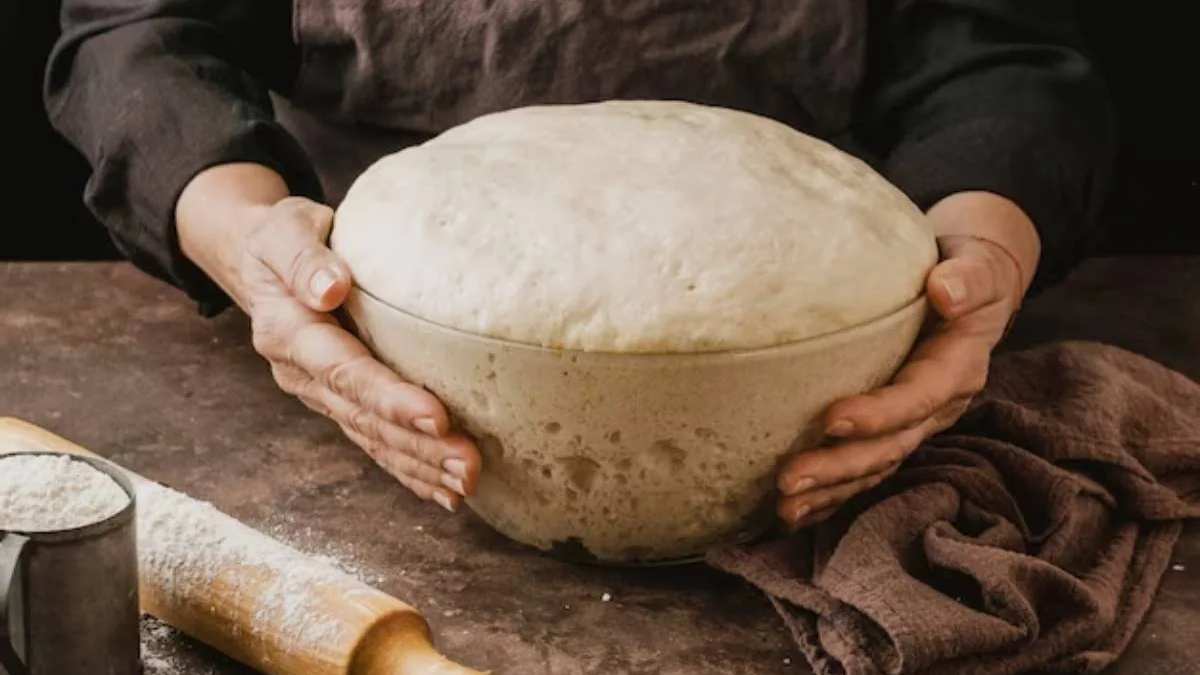 40 yıllık hamur ustası açıkladı! Kabartma tozu yerine bunu koyun! Hamur puf puf olacak, leğene sığmayacak