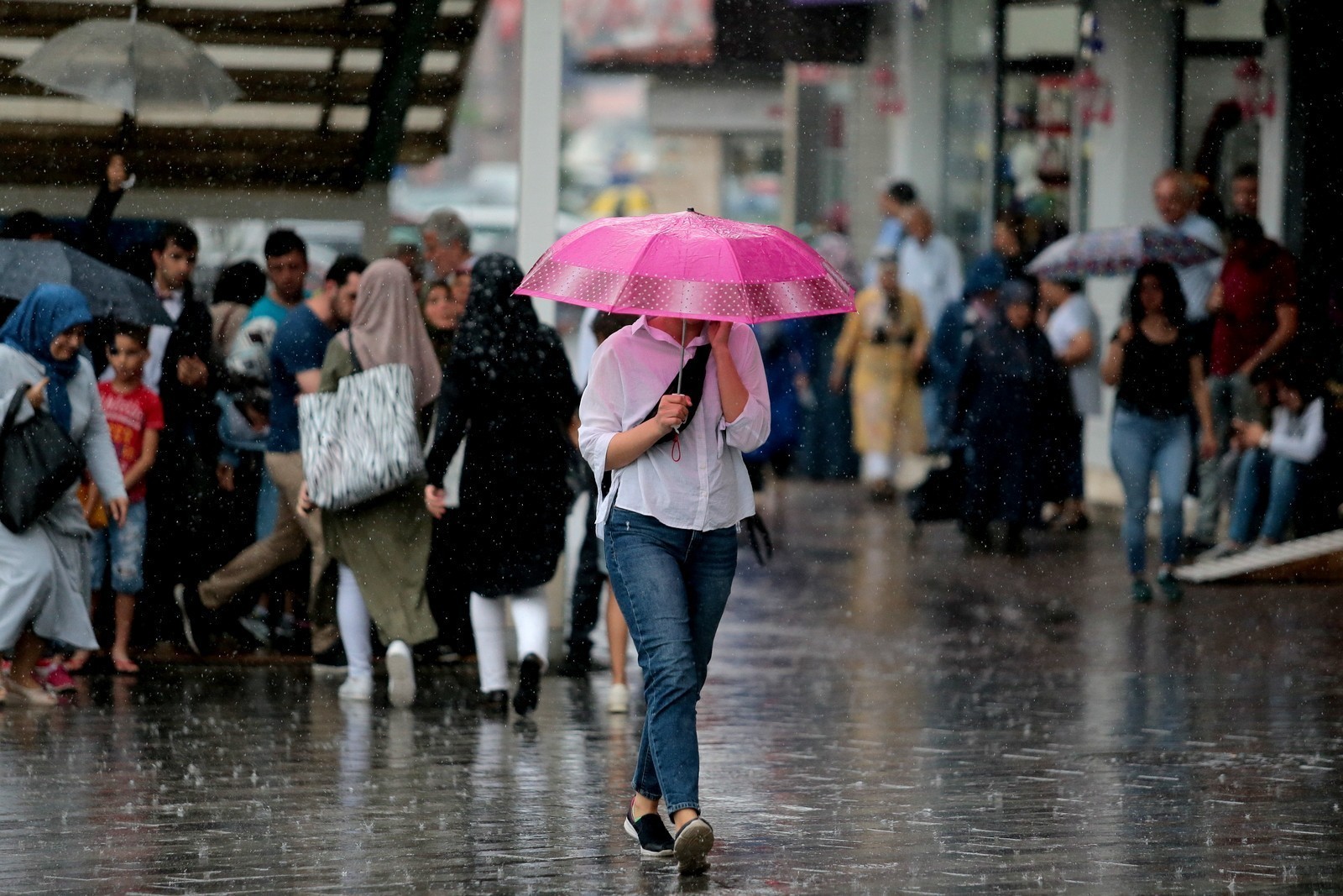 Ankara’da yaşayanlar dikkat! Çok şiddeteli geliyor: Peş peşe alarm verildi