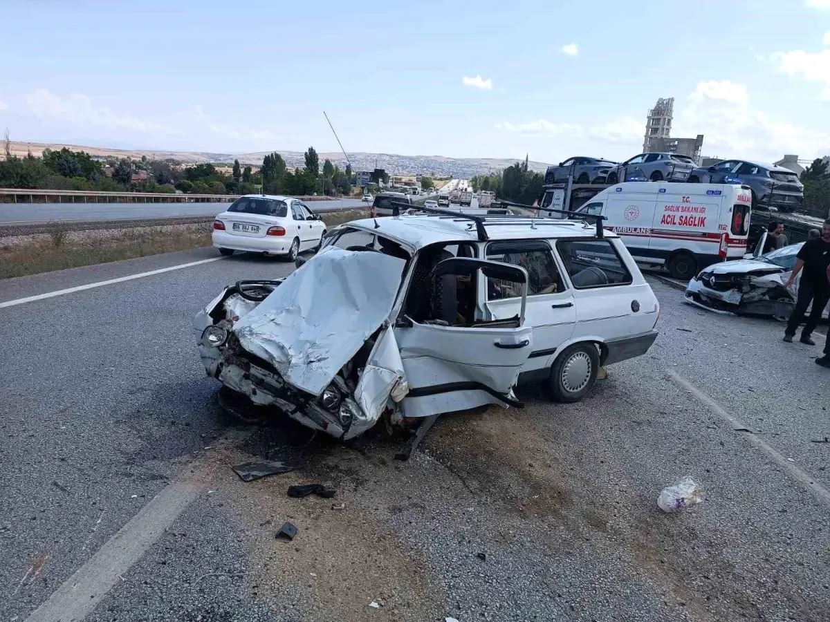 Ankara Kırıkkale Yolunda Zincirleme Kaza: 7 Yaralı