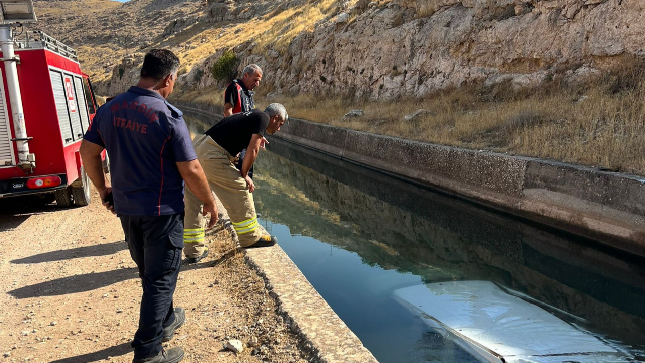 Araç Sulama Kanalına Düştü, 4 Çocuk Yaralandı