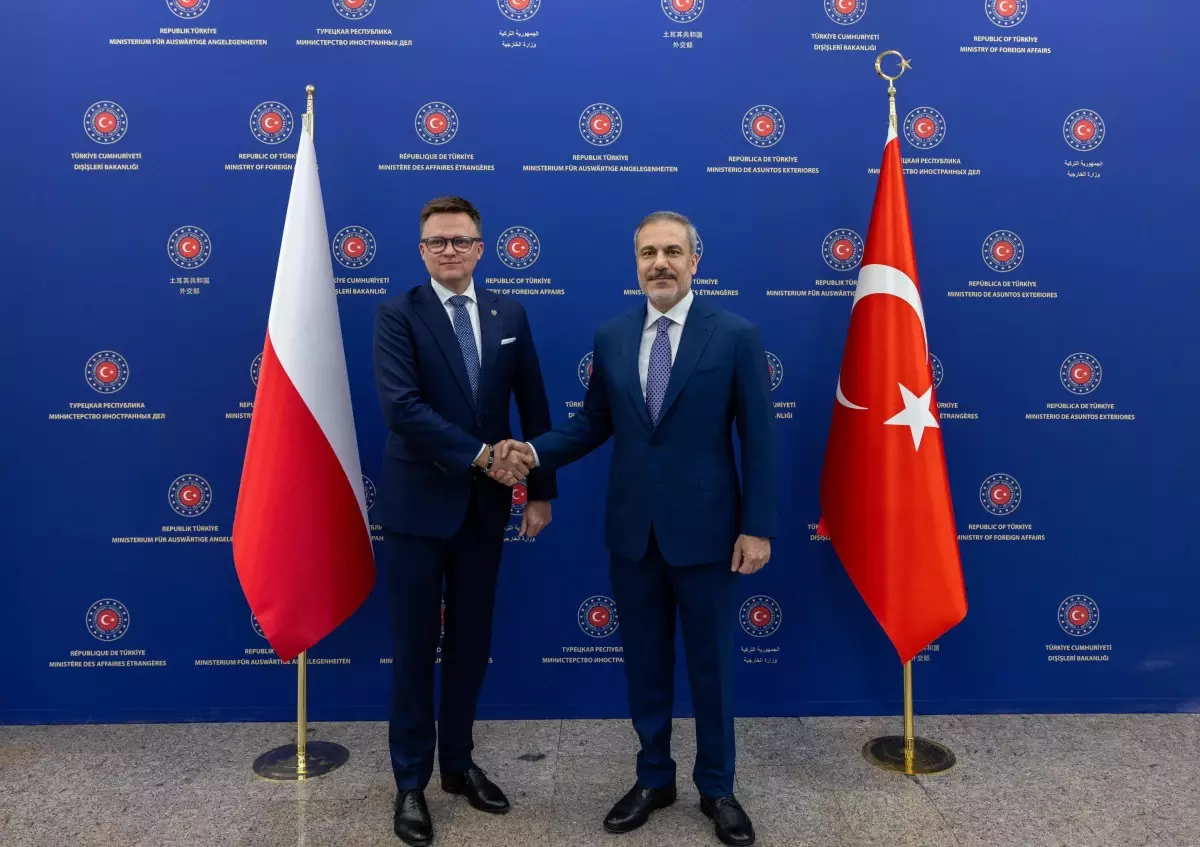 Dışişleri Bakanı Hakan Fidan, Polonya Meclis Başkanı ile Görüştü