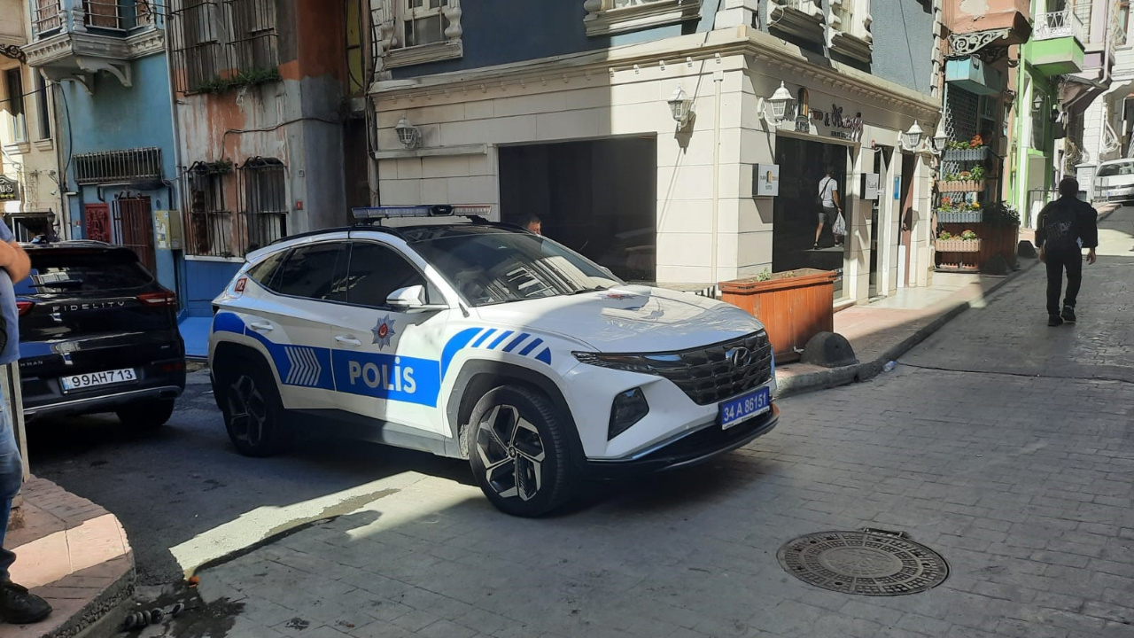 Beyoğlu’nda Kadın Cinayeti! Katil Zanlısı Otel Çalışanı Tarafından Yakalandı