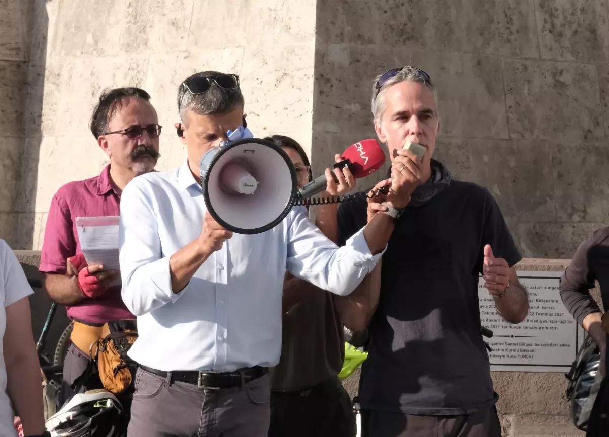 İklim Aktivistleri Bisikletleriyle COP29’a Doğru Yola Çıktı