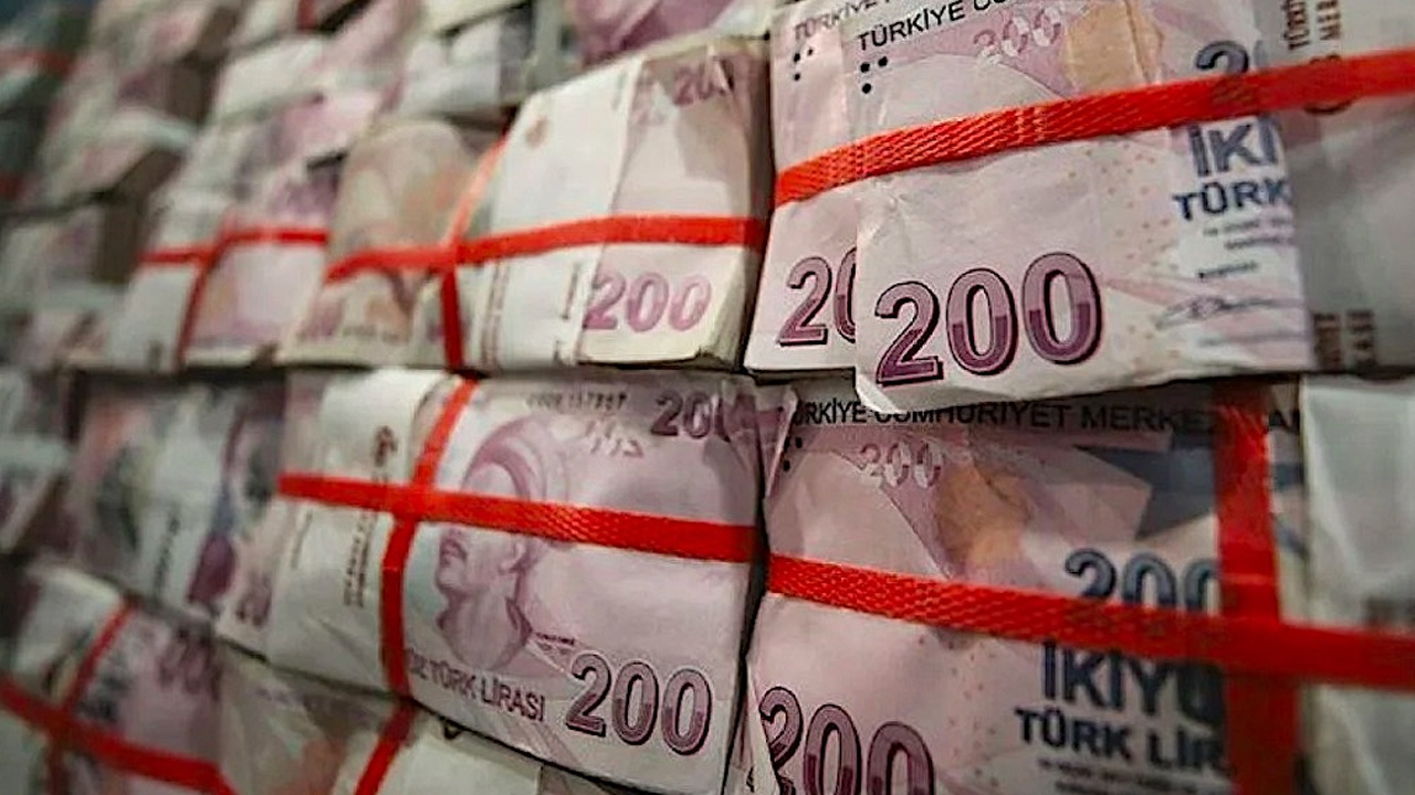 Bütçe Sekiz Ayda 973,6 Milyar TL Açık Verdi