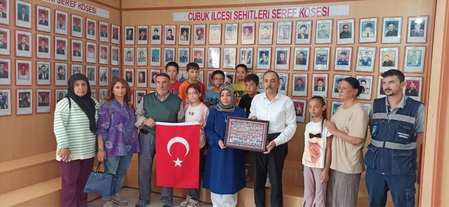 Öğrencilerden Çubuk Terör Mağdurları Derneği’ne Ziyaret