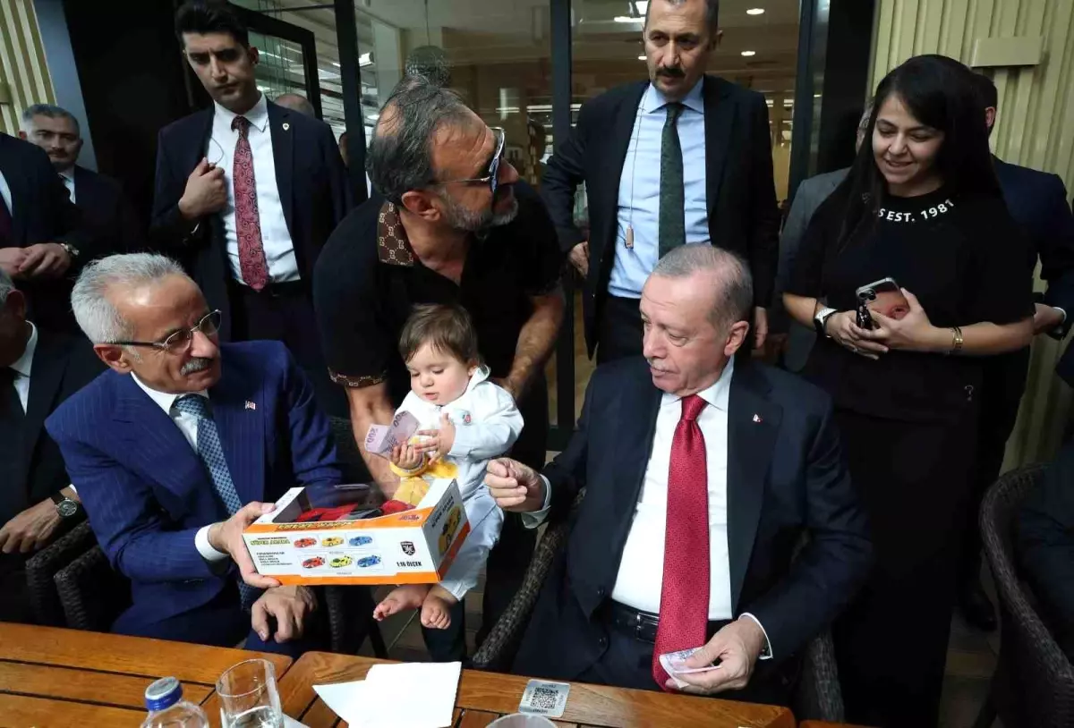 Cumhurbaşkanı Erdoğan, Ankara’da Pastane Ziyareti Gerçekleştirdi