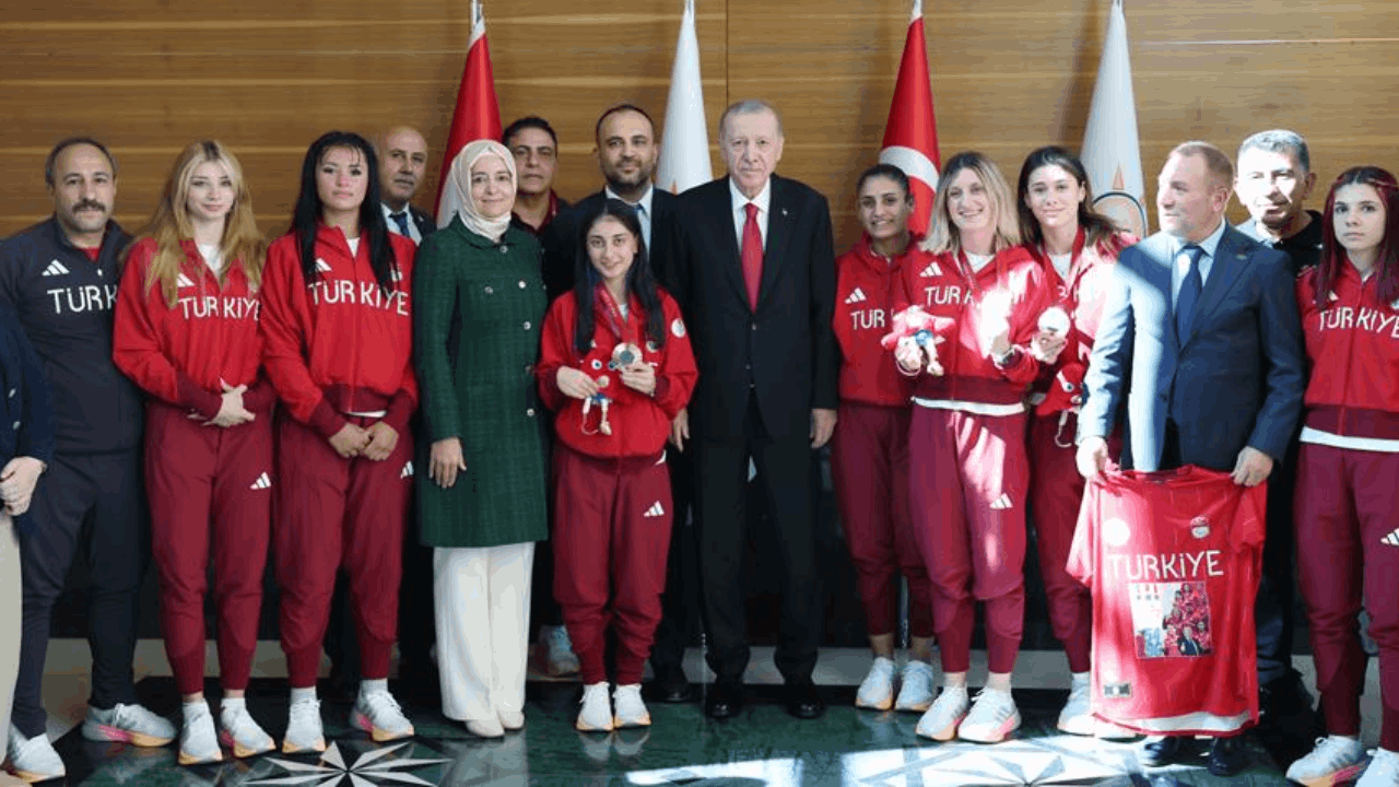 Cumhurbaşkanı Erdoğan Paralimpik Sporcularla Bir Araya Geldi