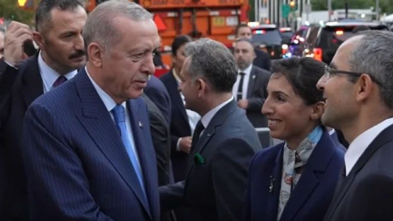 Cumhurbaşkanı Erdoğan ABD’de! Görevden Alınan İsim Karşılamada