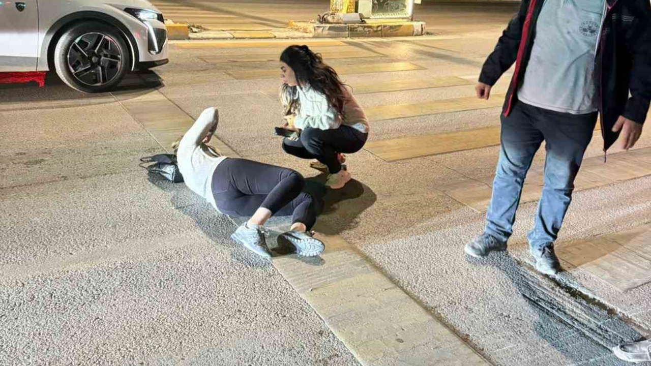 Elazığ’da Devrilen Motosiklette 2 Kişi Yaralandı