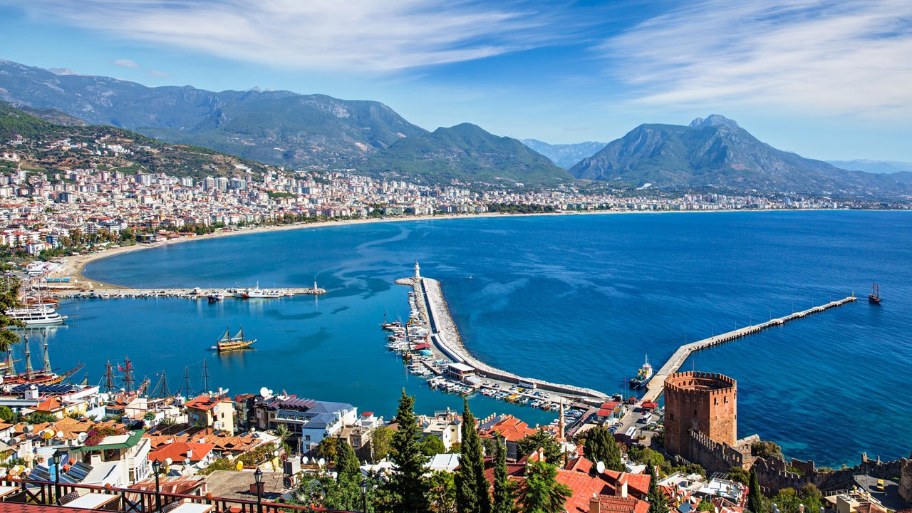 Emekliler Bu Bölgelere Akın Akın Göç Ediyor: Emlakçılar Arsa Konut Yetiştiremez Oldu