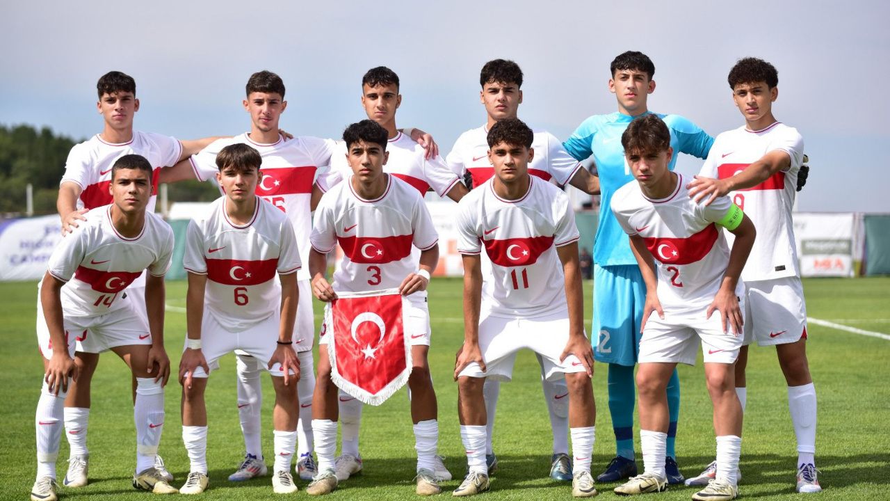 Erciyes Yüksek İrtifa Futbol Turnuvası’nı Türkiye Şampiyon Tamamladı