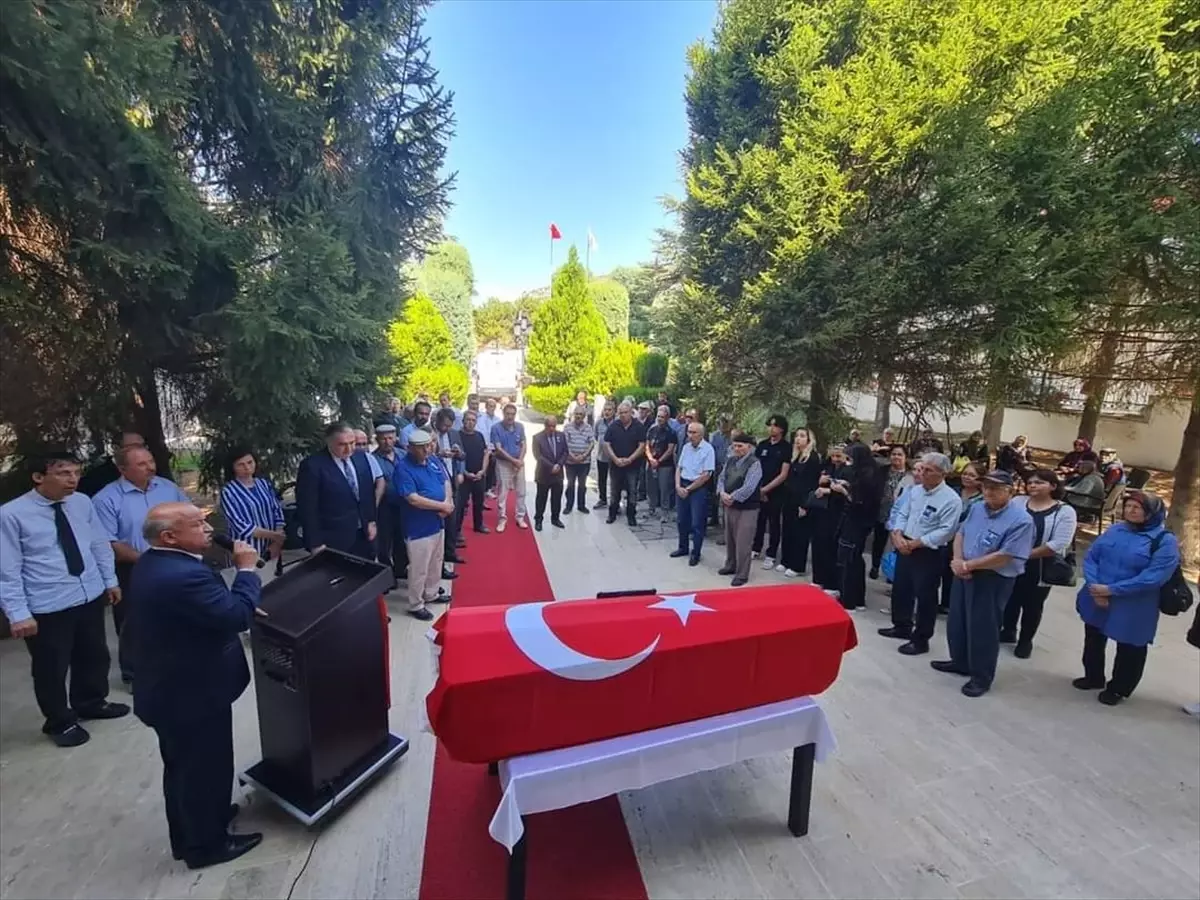 Nallıhan Eski Belediye Başkanı Fethi Ekici Son Yolculuğuna Uğurlandı