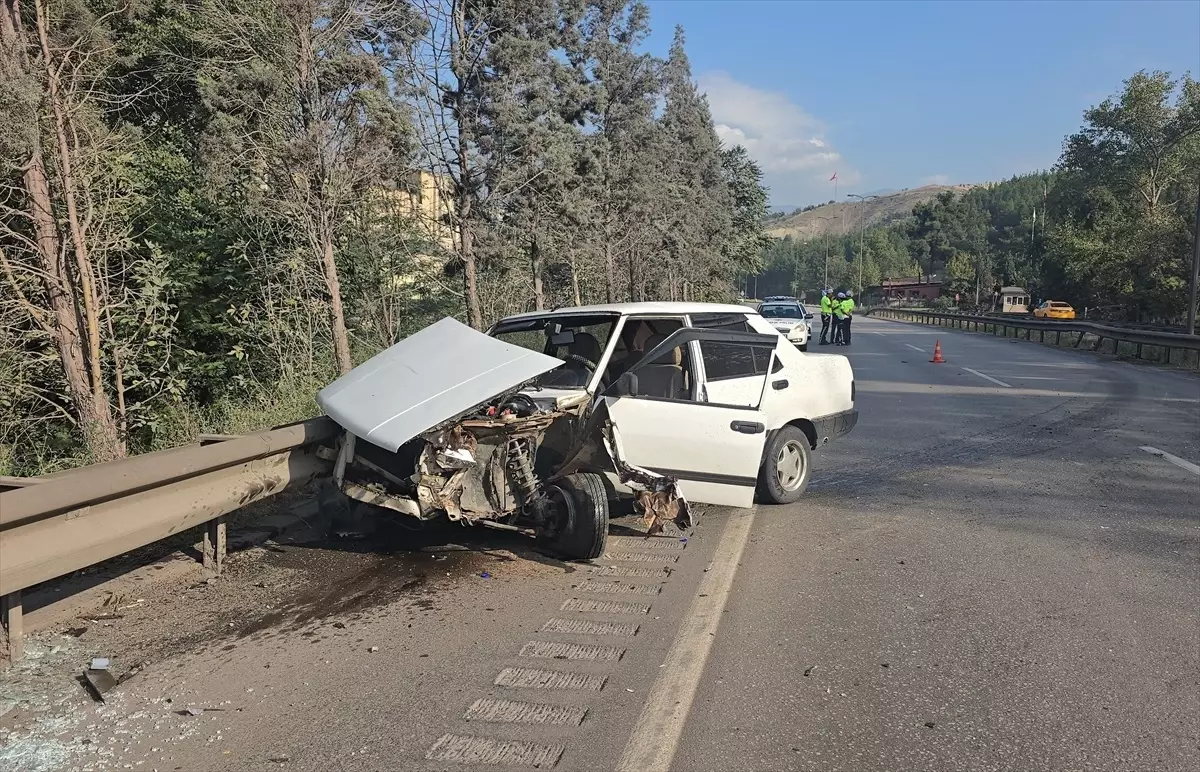 Karabük’te bariyere çarpan otomobilde 1 kişi yaralandı