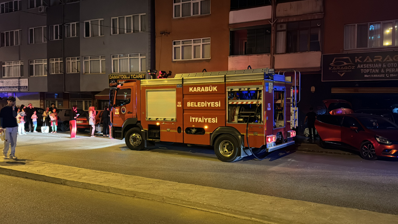 Karabük’te Yanan İş Yeri Söndürüldü