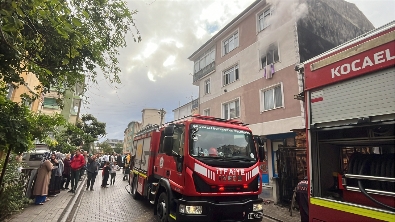 Kocaeli’de Yangın Paniği! Binada Mahsur Kaldılar