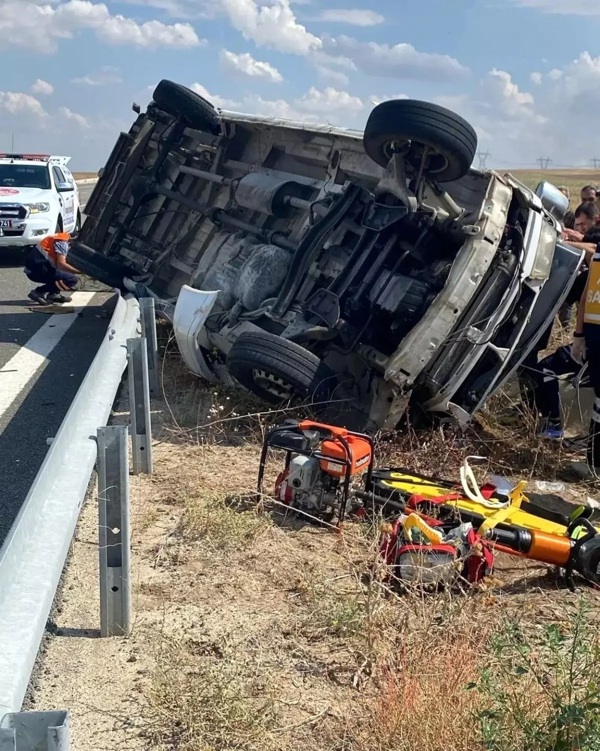 Aksaray’da Minibüs Kazası: Genç Sürücü Hayatını Kaybetti