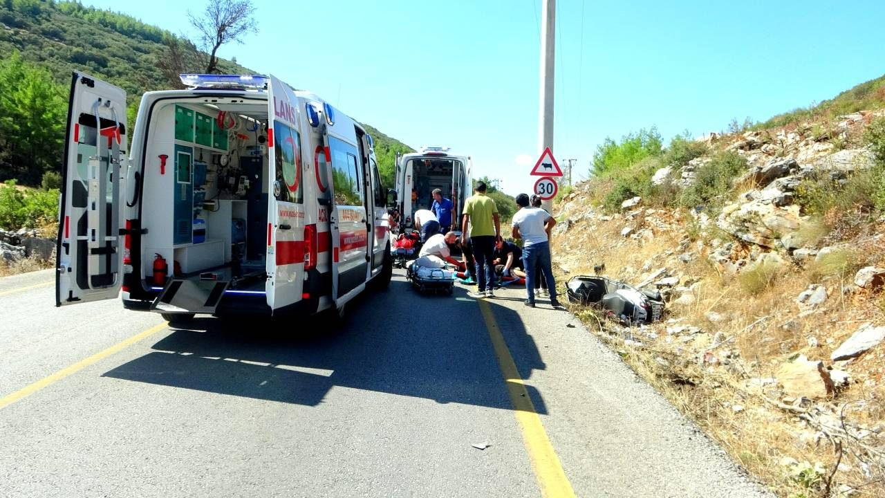 Kontrolden Çıkan Motosiklet Kaza Yaptı: 2 Yaralı