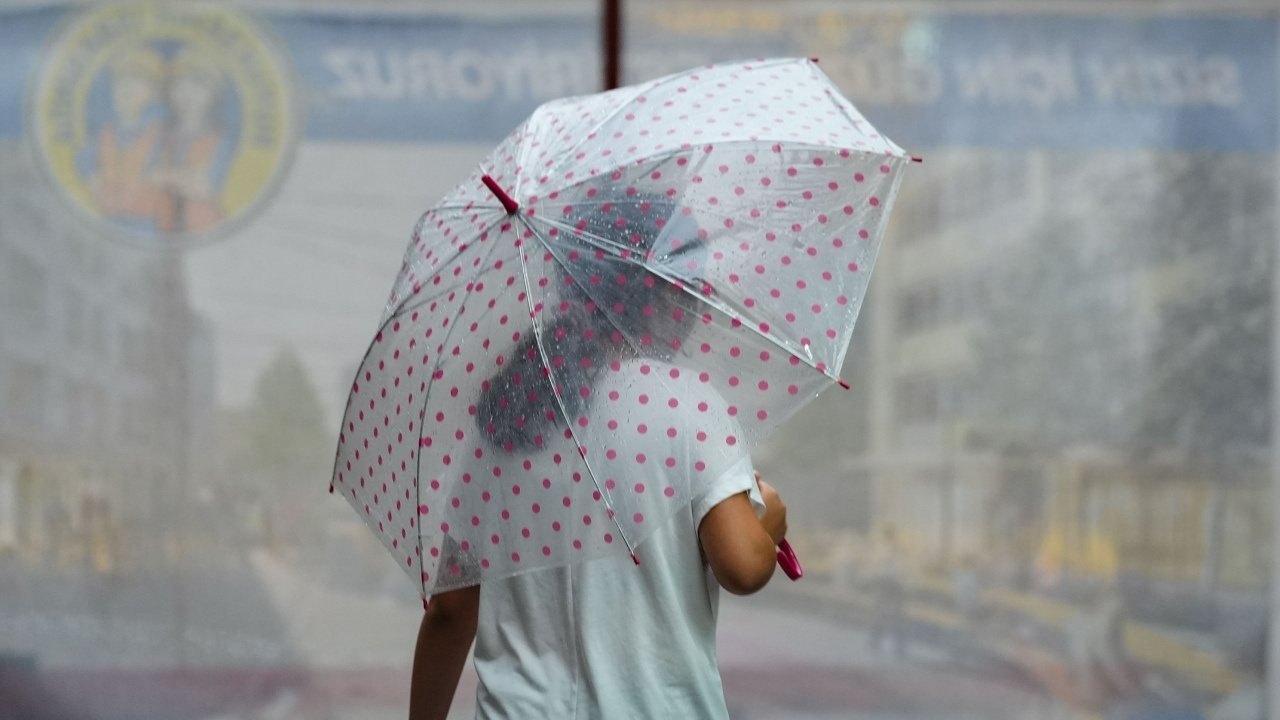 Meteoroloji’den Kuvvetli Yağış Uyarısı: İstanbullular Bu Saatlere Dikkat!