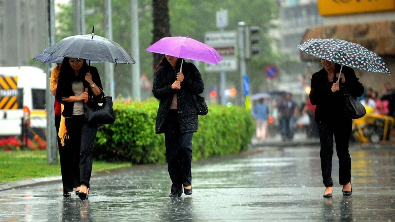 Meteoroloji’den Sağanak Yağış Uyarısı: İstanbul ve Ankara da Listede…