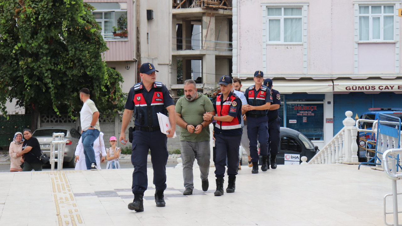 Polis Memuruna Sandalyeli Saldırıda 3 Gözaltı