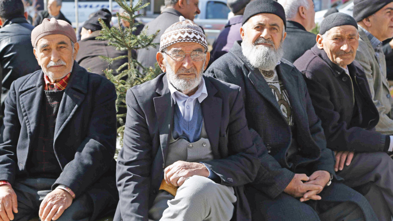 SSK ve Bağ-Kurlular Dikkat: Emeklilik Sistemi Tamamen Değişiyor İşte Yeni Yöntem