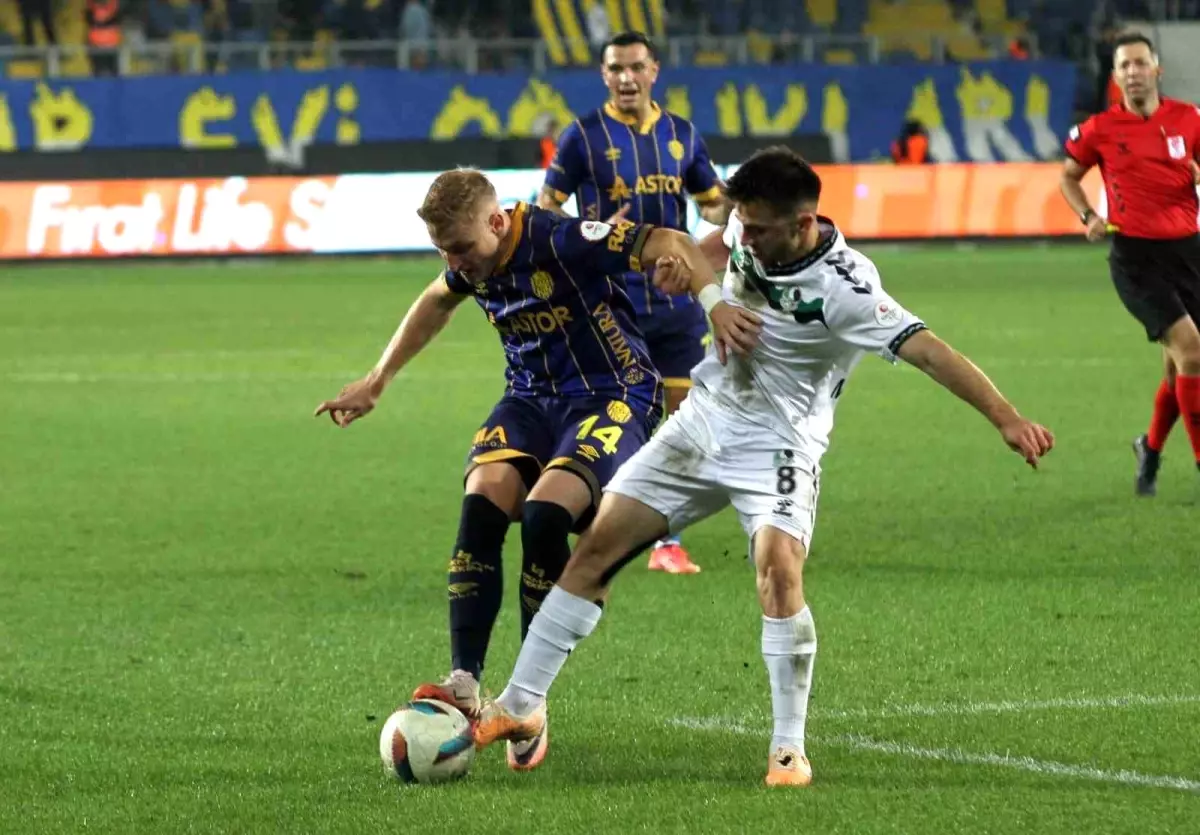 MKE Ankaragücü, Sakaryaspor’u 2-1’le Geçti