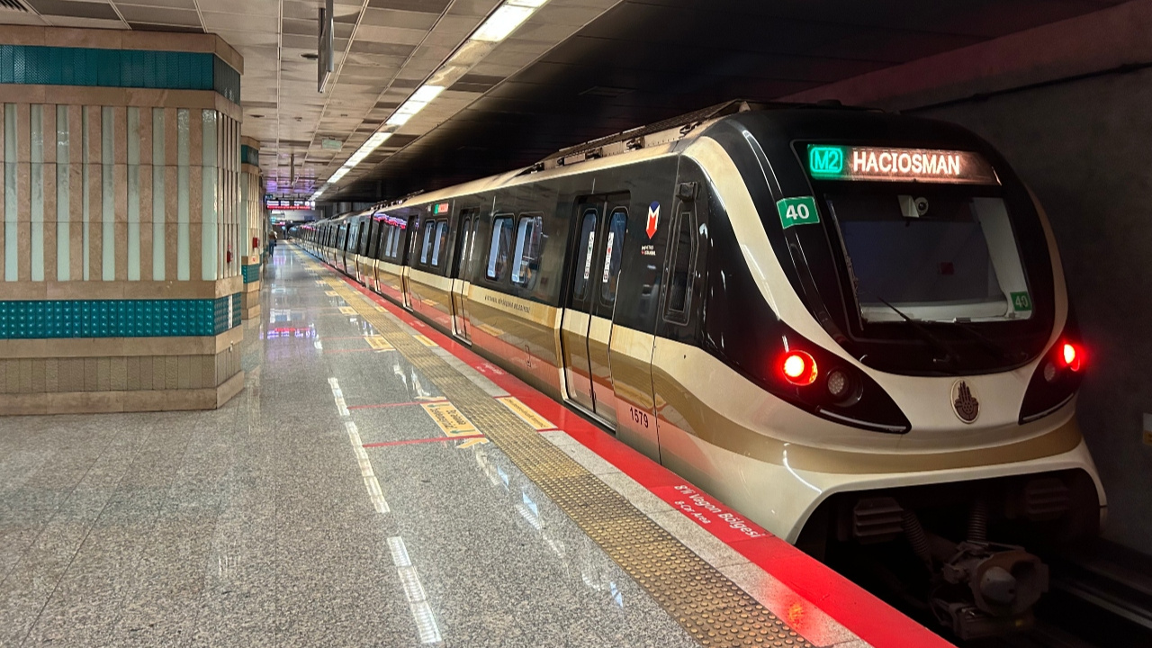 Yenikapı-Hacıosman Metro Hattında Arıza! Seferler Aksadı