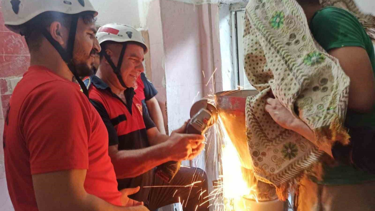 13 Yaşında Çocuk Hamur Makinesine Elini Sıkıştırdı