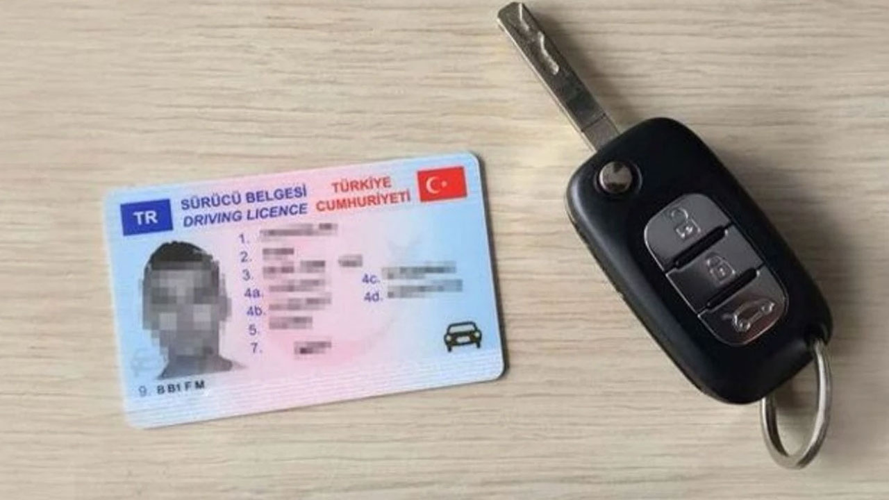 15 Lira Ödemeyen 15 Bin Lira Ödemek Zorunda Kalacak: Eski Tip Ehliyet Yenilemek İçin Hangi Belgeler Gerekli?