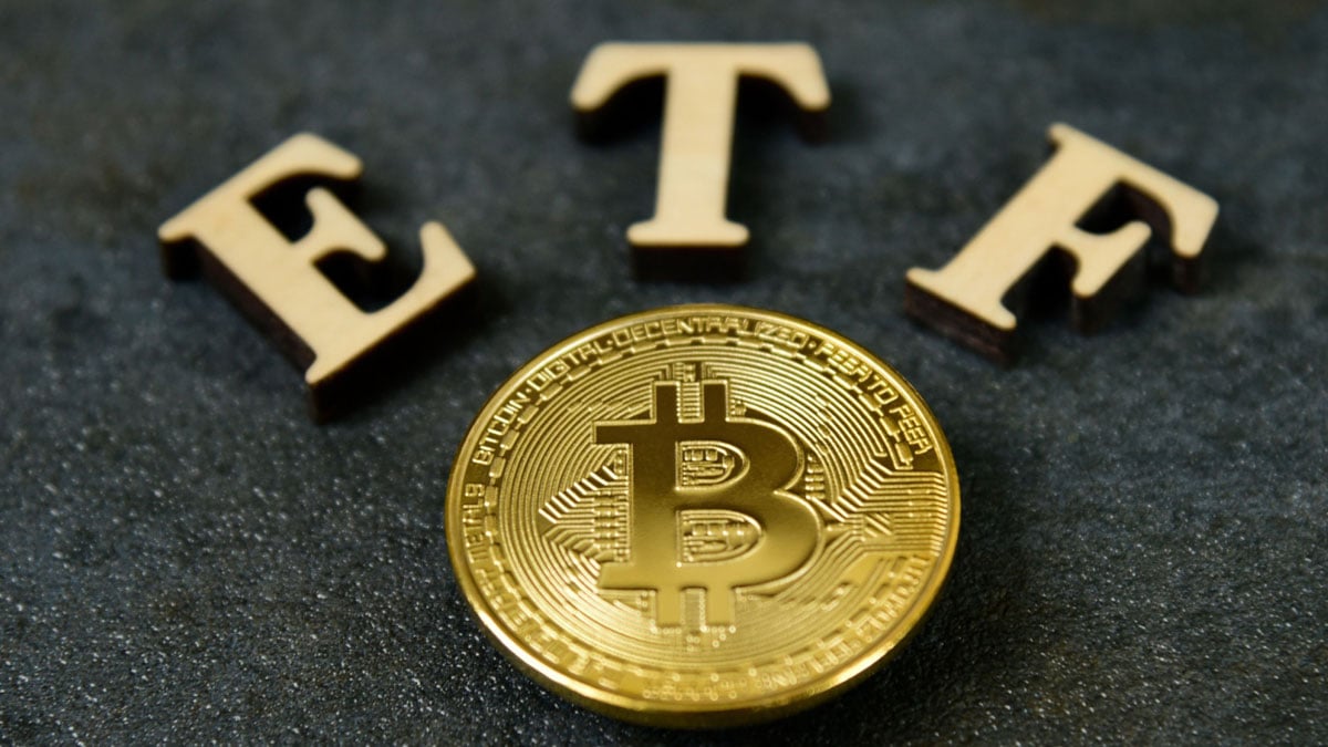 Bitcoin ETF’lerinde işlem hacmi rekora koşuyor: 2,1 milyar doları aştı