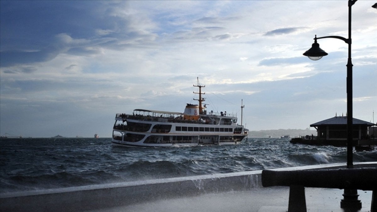 İstanbul’da vapur seferlerine hava muhalefeti