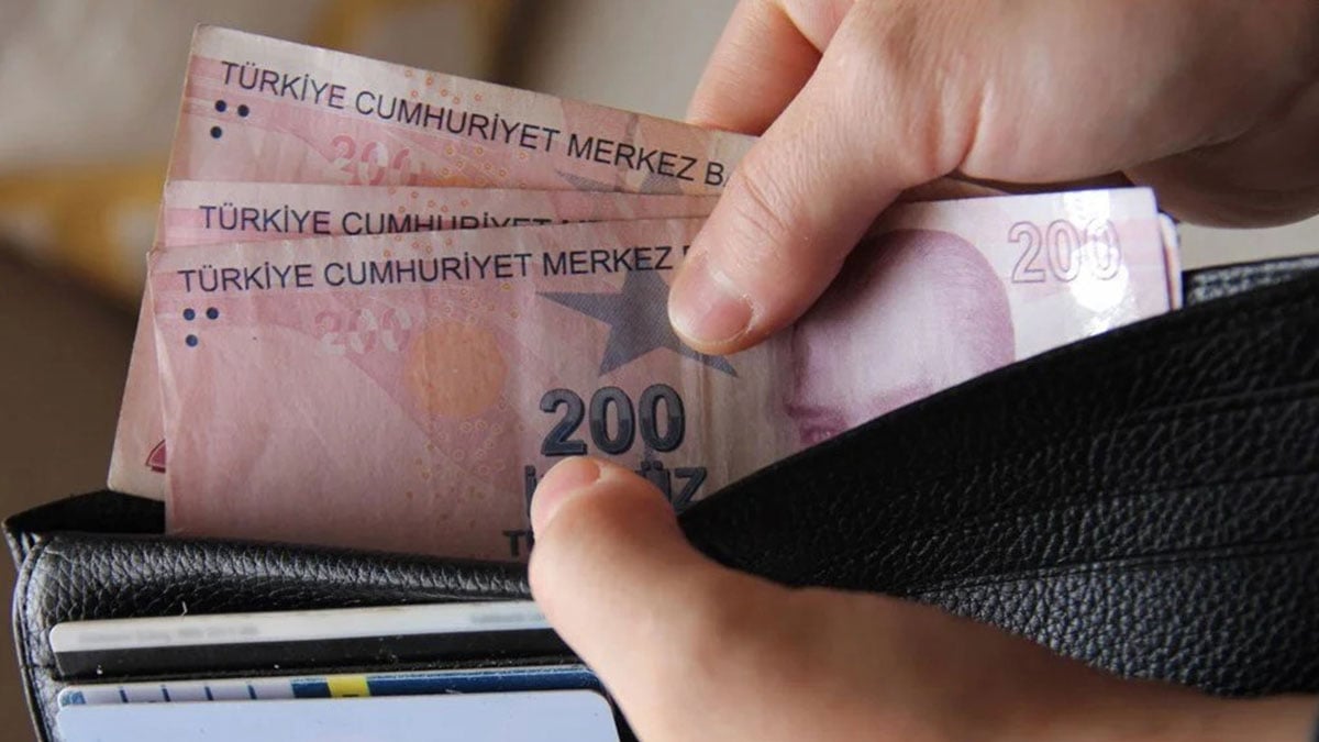 Emekliler ve memurlar dikkat: 2025 maaş zammında oran değişti! Enflasyon tahminleri bu orana işaret ediyor