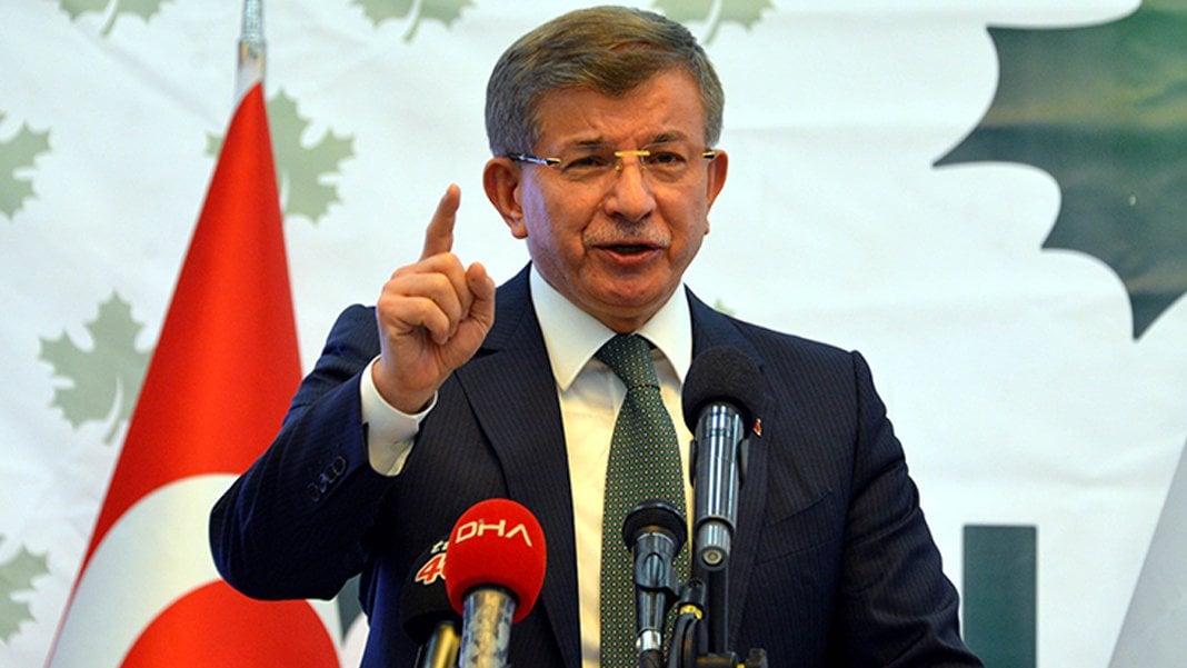 Son dakika! Davutoğlu partisinin grup toplantısında konuştu