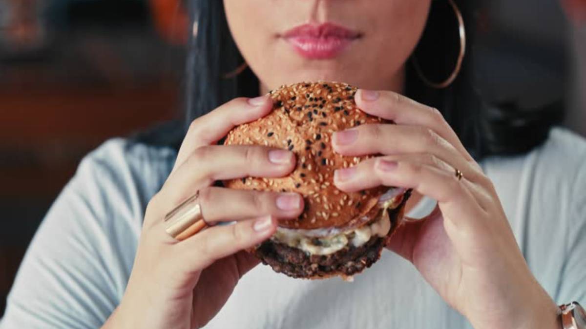 Ünlü hamburger zinciri can aldı! Onlarca kişi hastanede: Herkes Köfteci Yusuf’u konuşuyordu ama…