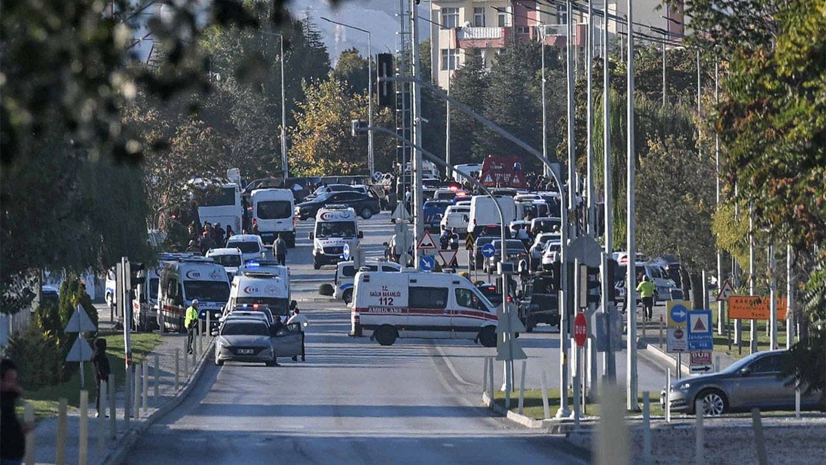 Saldırıda kahreden detay: Evlilik yıldönümü çiçeğini almak isterken şehit olmuş