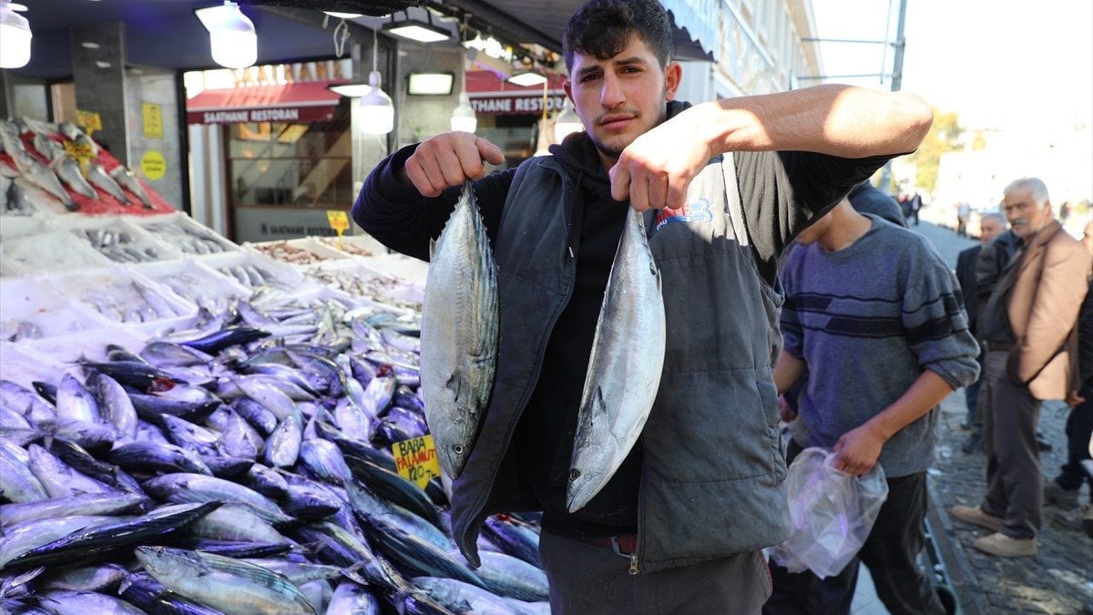 Halk için bereketli sezon başladı: Fiyatını duyan tezgahlara akın ediyor