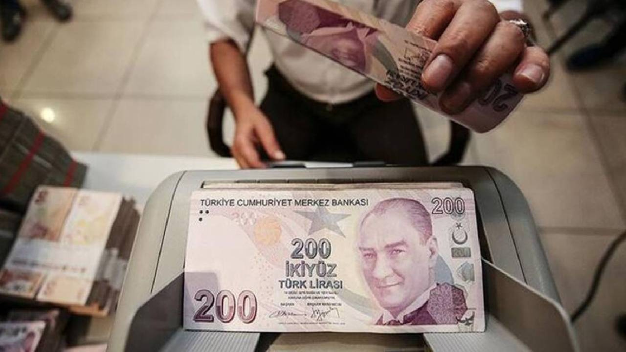 200 Bin TL’nin 1 Aylık Getirisi Uçtu: Duyan Soluğu Bankada Alacak