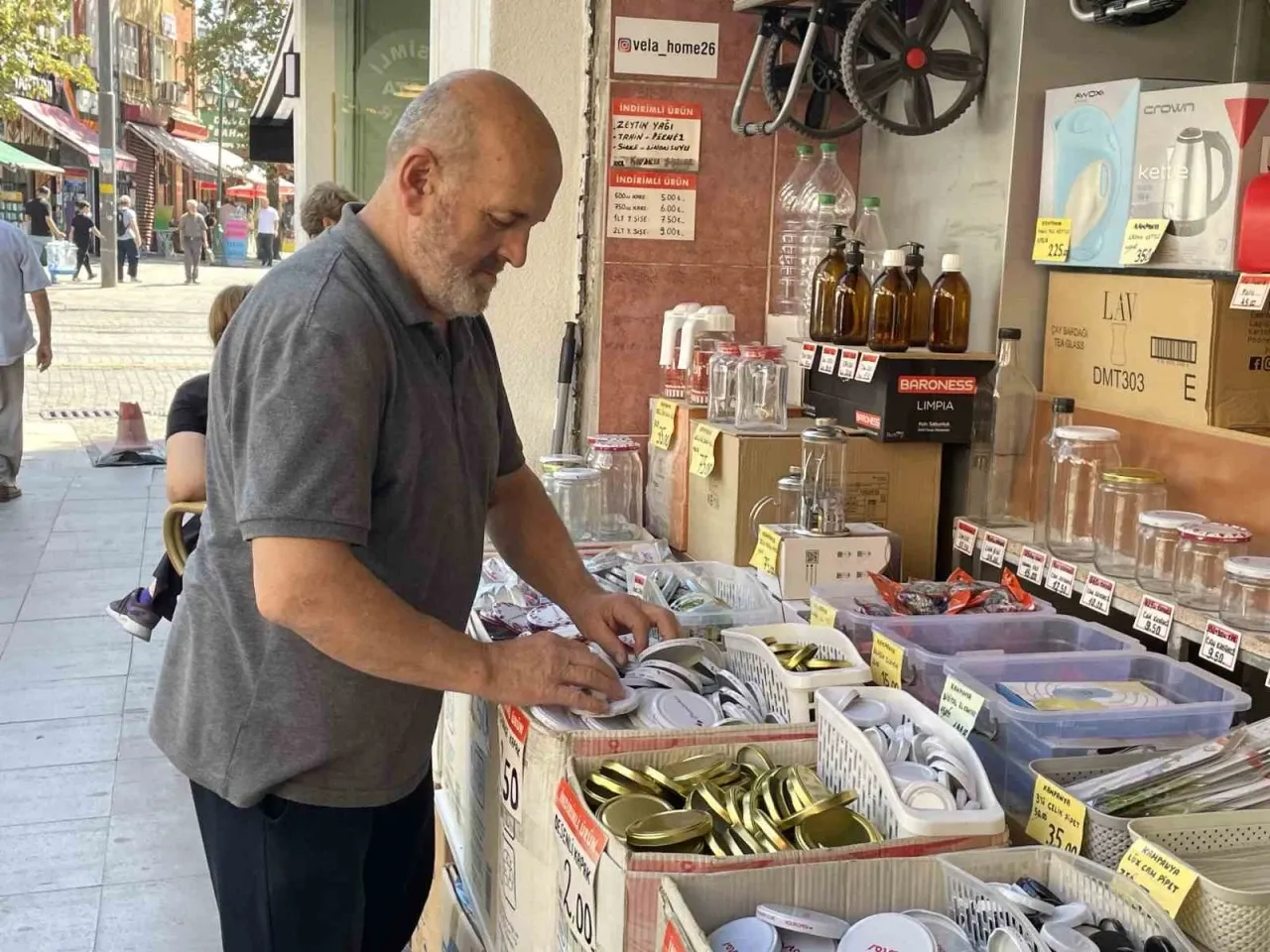 Kışlık konserveleriniz bozulmasın! Kavanoz kapağını kapatırken yapılan o hata! - Dumlupınar Gazetesi