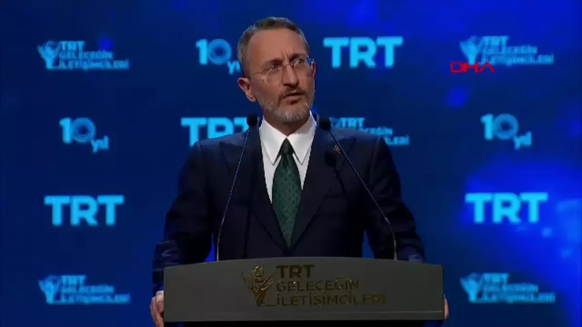 ANKARA Cumhurbaşkanlığı İletişim Başkanı Fahrettin Altun, ” TRT Geleceğin İletişimcileri Yarışması Ödül Töreni”nde konuştu