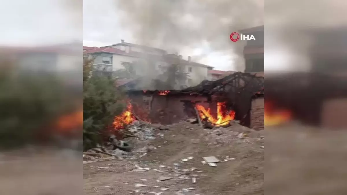 Ankara Sincan’da Ahır Yangını