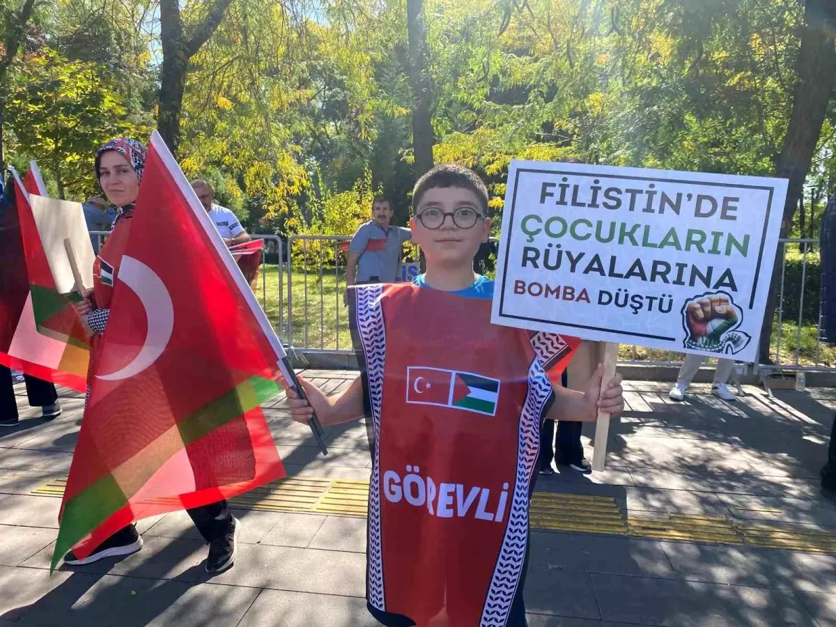 Ankara’da Filistin’e Destek Yürüyüşü Düzenlendi